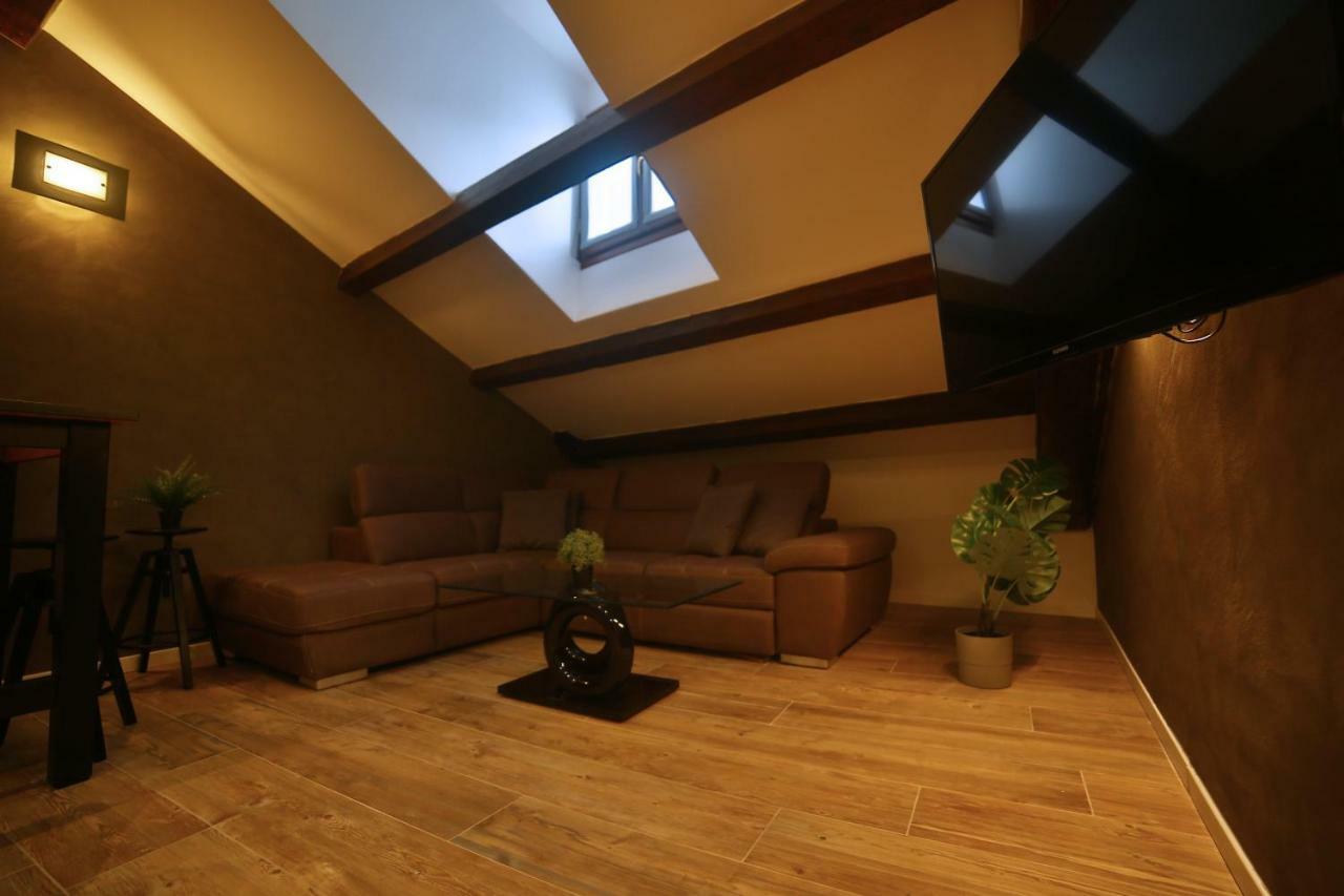 Moscova Attic Near Duomo Apartment Milano Exterior foto