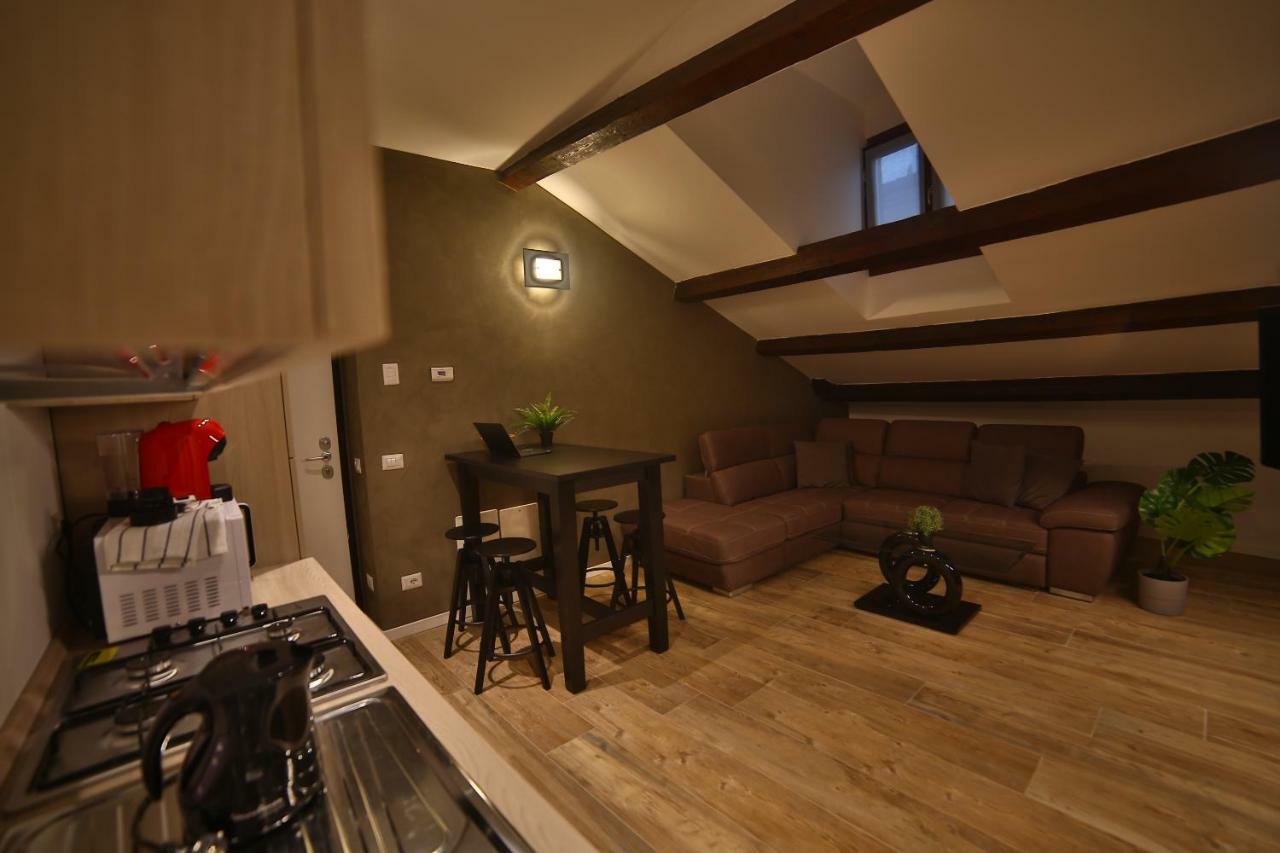 Moscova Attic Near Duomo Apartment Milano Exterior foto